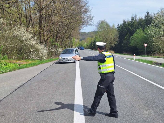 Jihočeský kraj – Zátah odhalil 700 přestupků a 49 aut bez mýta 12