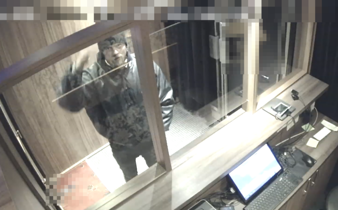 Pardubice – Kriminalisté pátrají po podezřelém kvůli krádežím 12